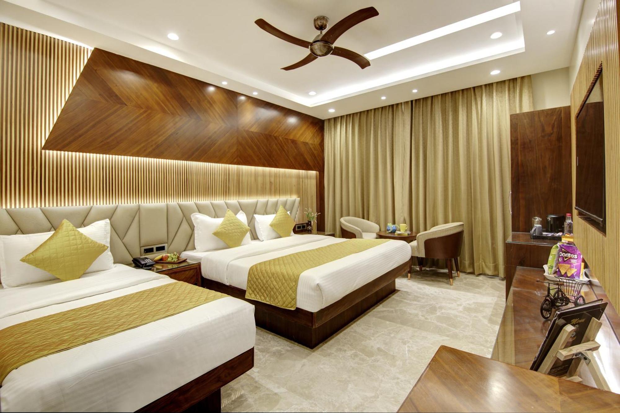 The Vanson Pride Delhi Yeni Delhi Dış mekan fotoğraf