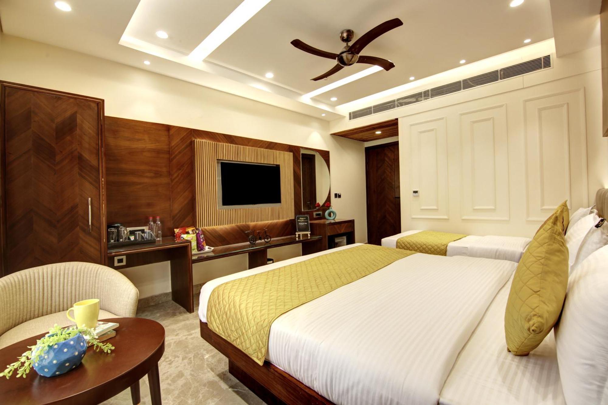 The Vanson Pride Delhi Yeni Delhi Dış mekan fotoğraf